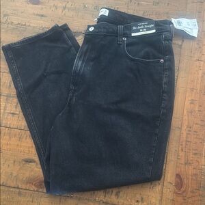NWT Ambercrombie & Fitch Black Ankle Straight Jeans Ultra High Rise 34/18L
